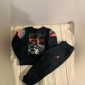 Toddler boy Jordan tracksuit 2T